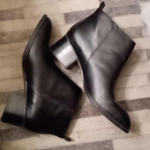 Tommy Hilfiger Shoes - Women's Boots Size 10